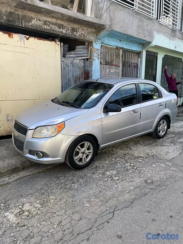 carros - Chevrolet Aveo 2013  8
