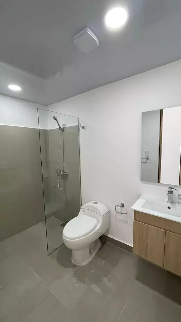 apartamentos - Confortable y Moderno Apartamento en Ave. Hispanoamericana  6