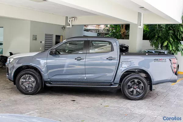 jeepetas y camionetas - Isuzu Dmax Full 2027 8