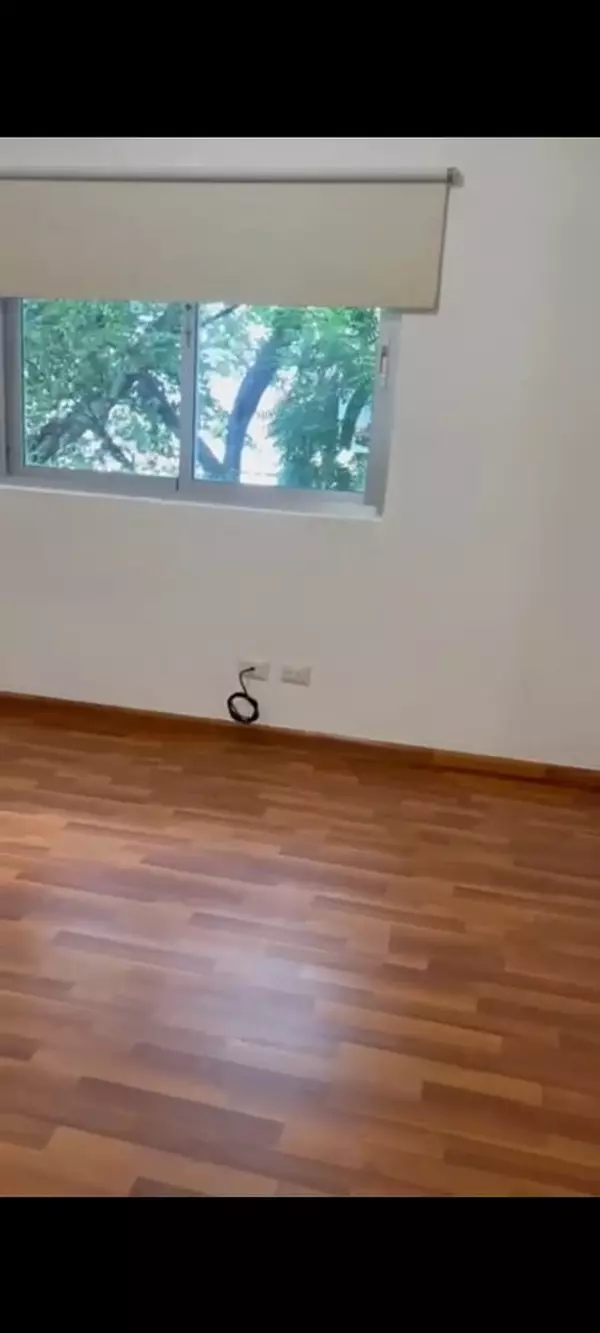 apartamentos - Vendo oportunidad moderno apartamento en Evaristo morales 🕹 US$195,000   4