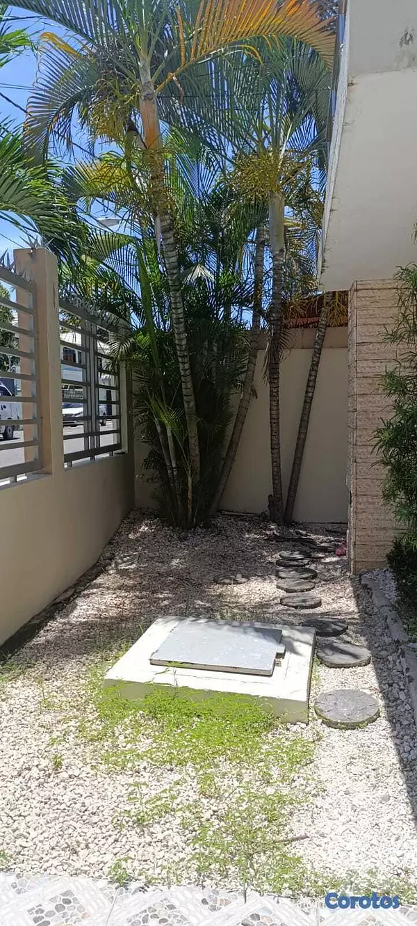 apartamentos - Se Alquila Amplia Casa en Los Prados 6