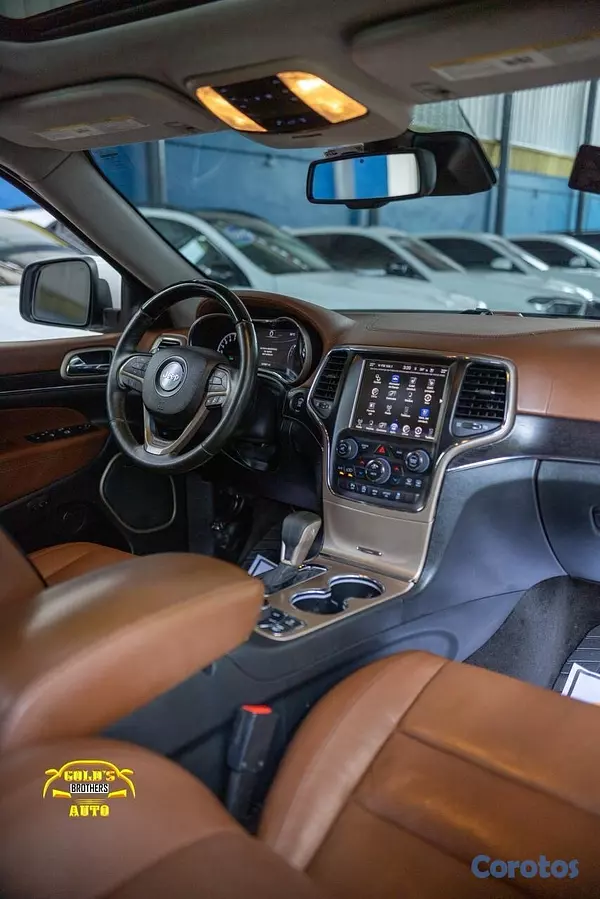 jeepetas y camionetas - Jeep Grand Cherokee Summit 4x4 2016 Clean Carfax 10