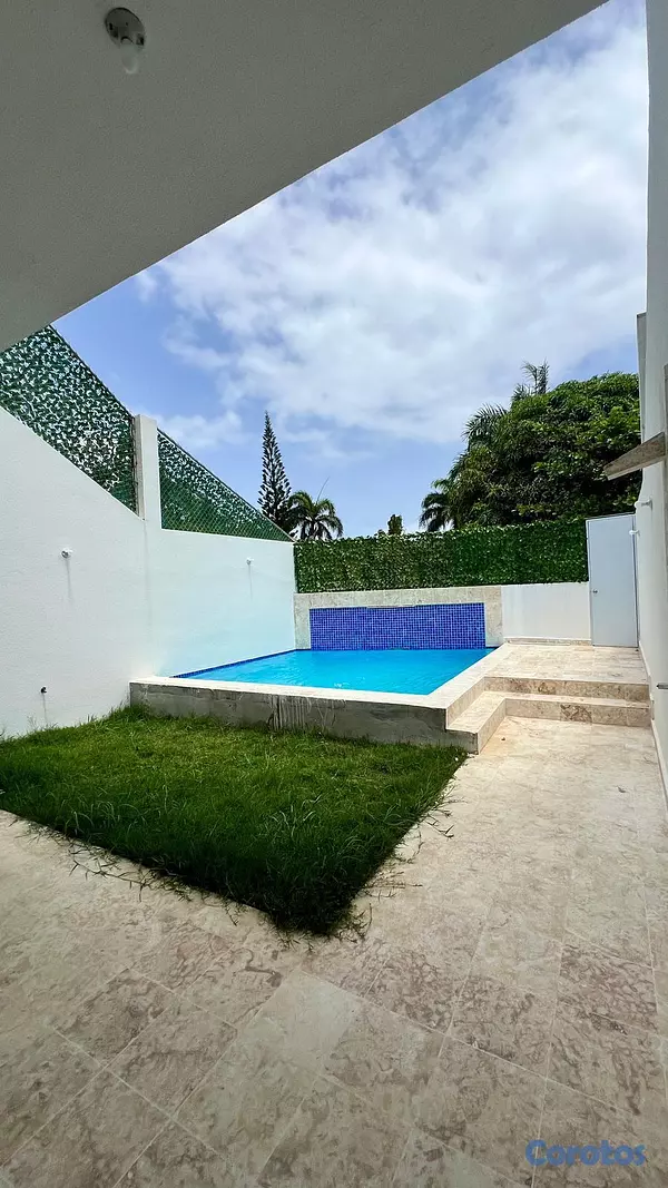casas vacacionales y villas - A solo pasos de la playa caminando podrás tener esta 👇 bella casa  4