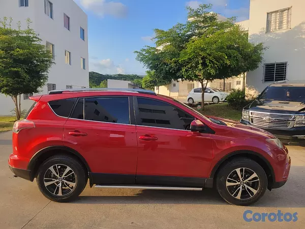 jeepetas y camionetas - Toyota RAV4 LE 2017 2WD 6