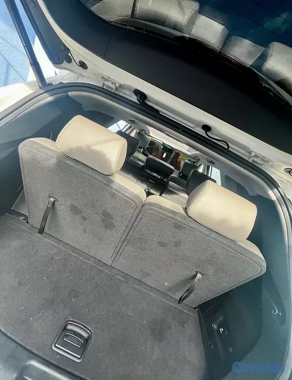 jeepetas y camionetas - Hyundai Santa  limited 2024 10