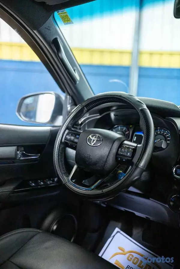 jeepetas y camionetas - Toyota Hilux Conquest 2023 Impecable  11