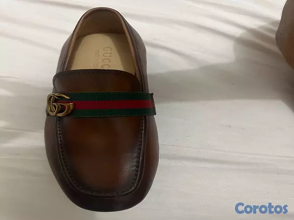ropa para hombre - Pares de zapatos Gucci 
Oportunidad para romper  3