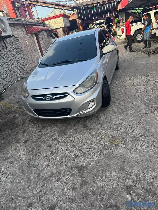 carros - Hyundai Accent  12