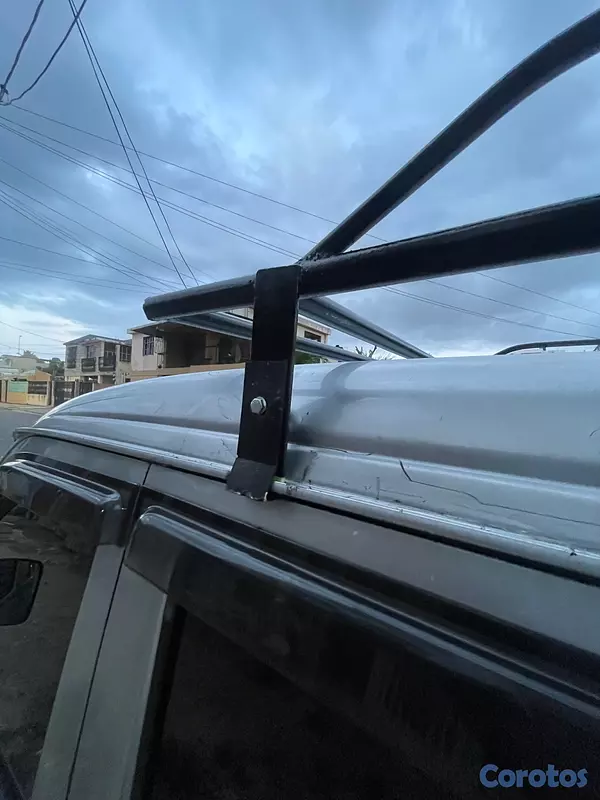 accesorios para vehiculos - Rack (Base) porta escalera para Daihatsu Hijet 3