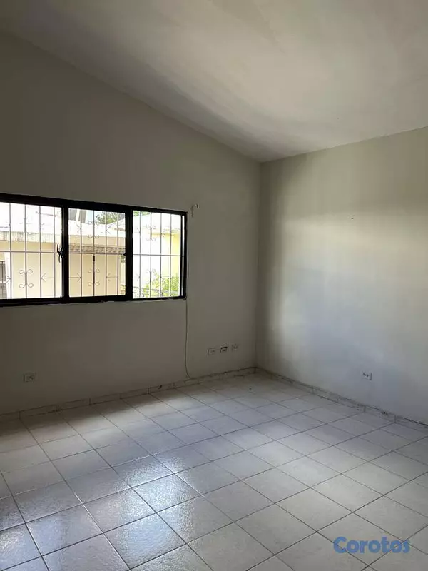 casas - Casa de dos niveles en Colinas de los Rios 8
