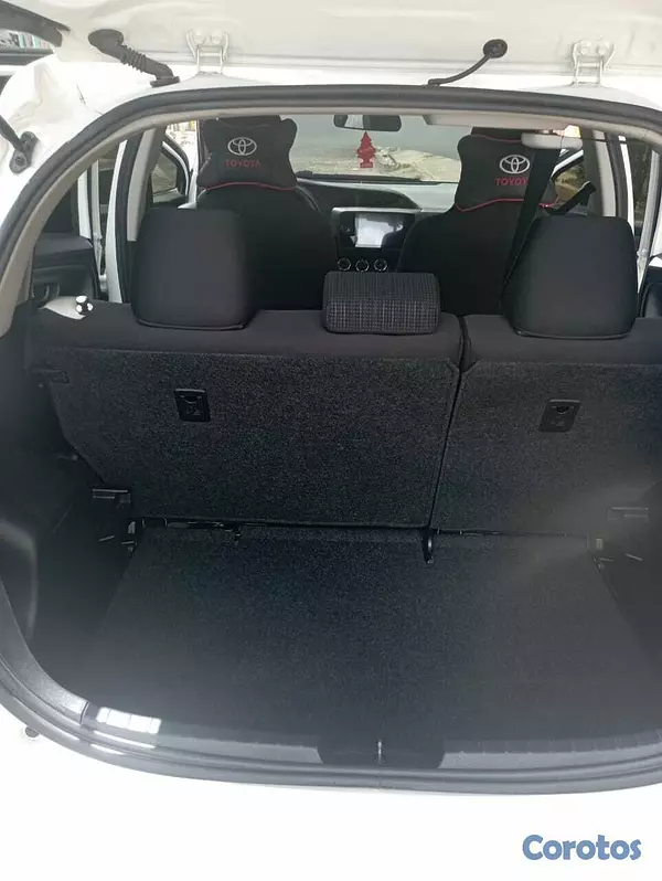 carros - Toyota Vitz 2019 3
