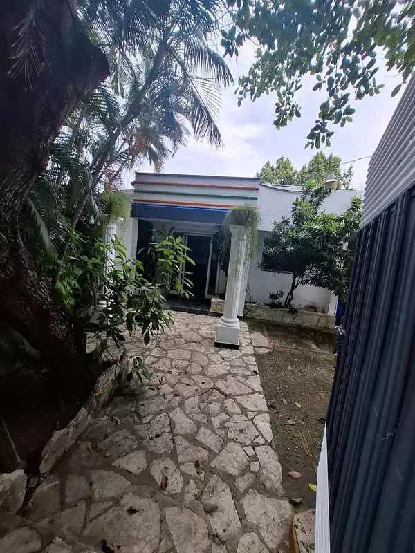 casas - Vendo casa Comercial en Costa Azul 9