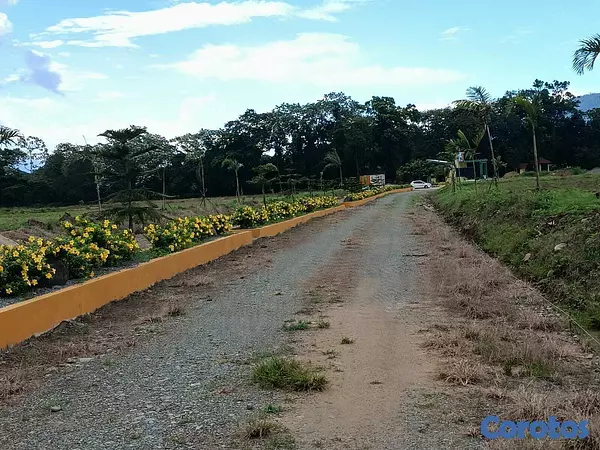 solares y terrenos - Finquitas en Venta en Piedra Blanca Bonao desde 500 metros en Adelante 4
