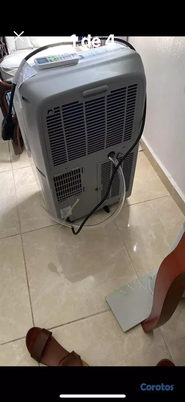 aires acondicionados y abanicos - Aire acondicionado portátil  blanco 12 BTW. Trabaja con luz 110 y 220  2