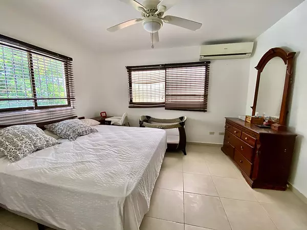 casas - casa en arroyo hondo en venta  3