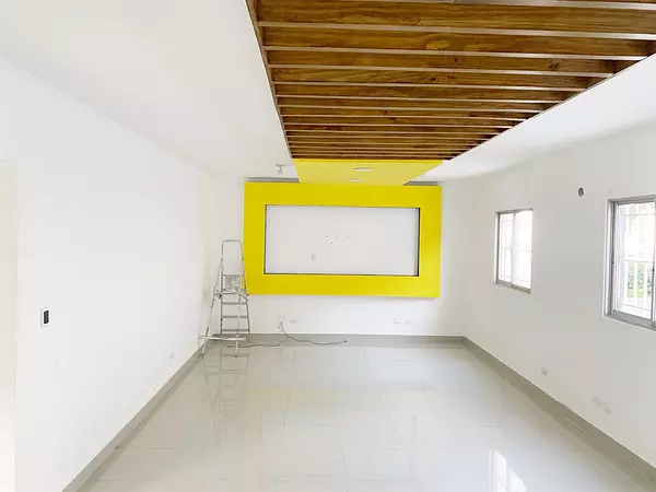 oficinas y locales comerciales - Oficina moderna y corporativa de oportunidad 10