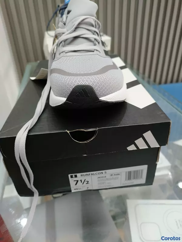 ropa para hombre - disponible tenis marca Nike y Adidas precio 3,500 y 4,000 peso  2