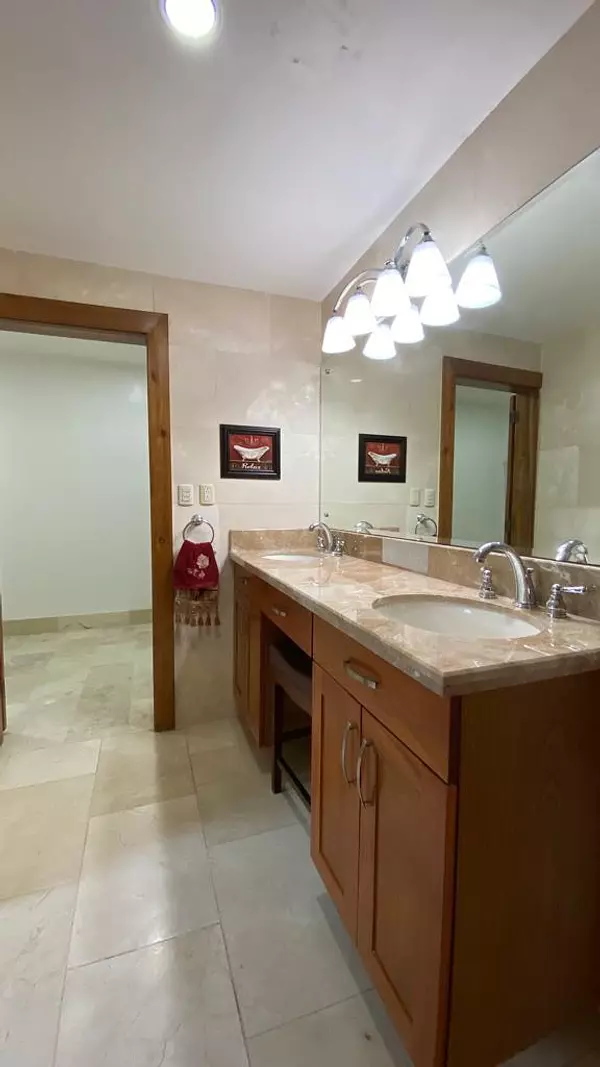 apartamentos -  Vendo Apartamento en el 9no nivel en el SERRALLE  8