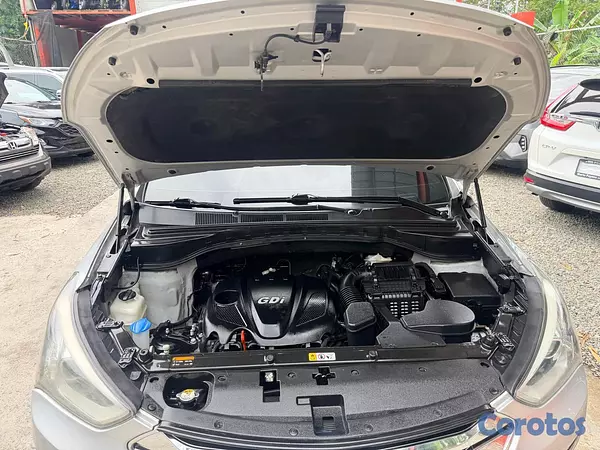 jeepetas y camionetas - Hyundai Santa Fe, Vehiculo en perfecta condicion 16