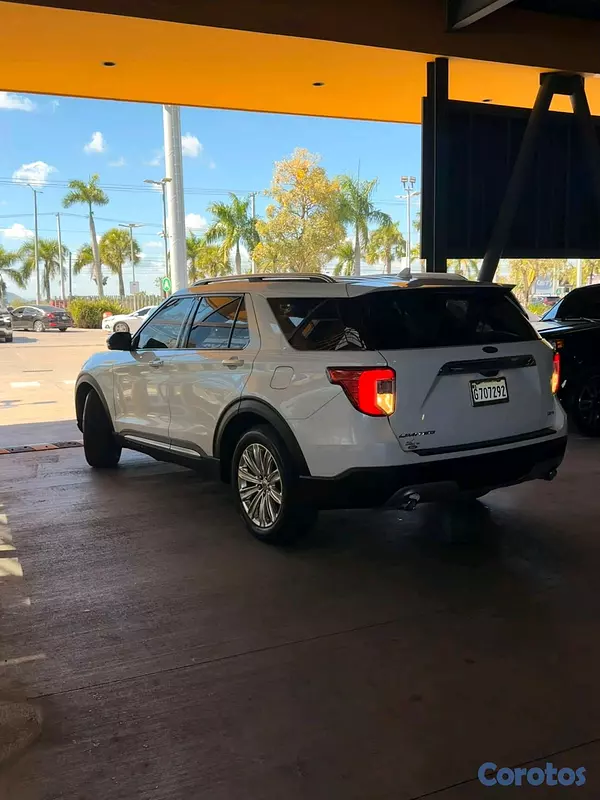 jeepetas y camionetas - vehículo en excelente condiciones, casi nuevo. 9