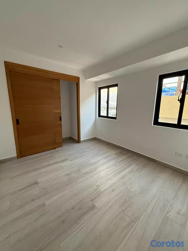 apartamentos - Alquilo en Urb Real buscas Confor, seguridad  y buen ambiente ejecutivo o pareja 5