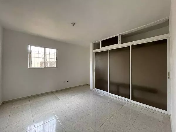 casas - Casa de dos niveles los rosales 10