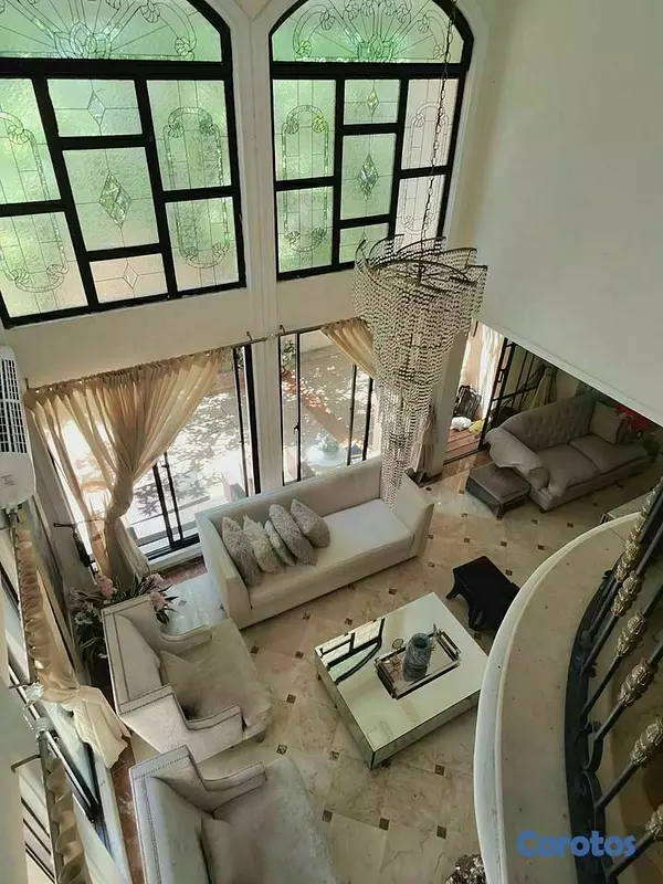 casas - Majestuosa casa en venta,viejo arroyo hondo  4