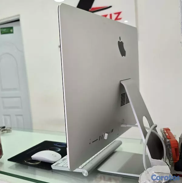 computadoras y laptops - Apple imac Retina 21 Pulg Core i7 3.6ghz Ram 16gb ddr4 Disco 512gb SSD año 2017 2