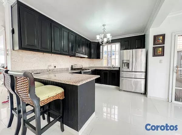 casas vacacionales y villas - Vendo Casa en residencial cerrado en 📍Juan Dolio 8