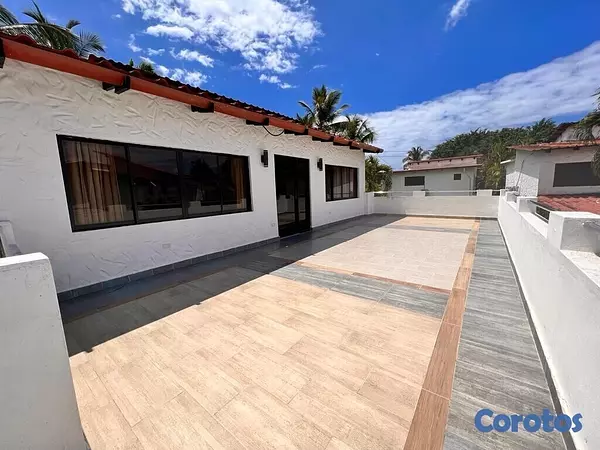 casas vacacionales y villas - Villa en venta en Juan Dolió, Residencial Cerrado.  4