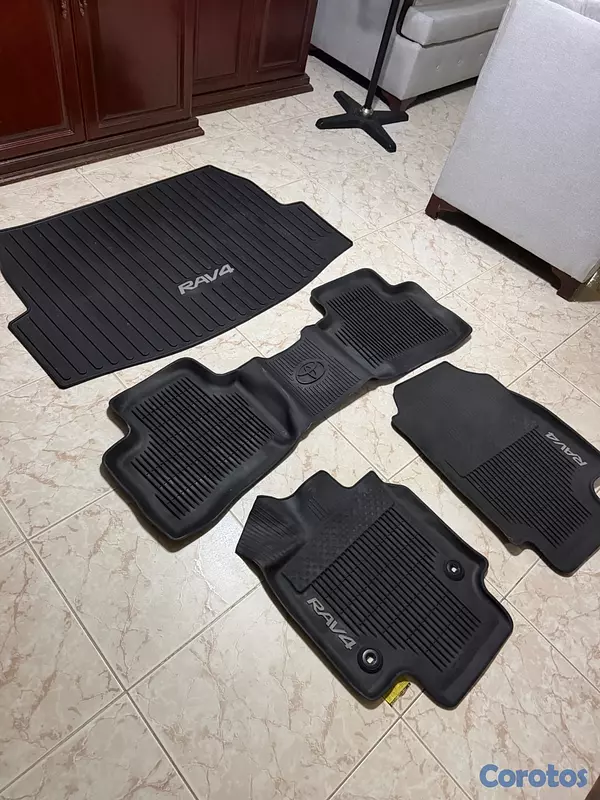 jeepetas y camionetas - Alfombra Toyota RAV4 2019-2024 2
