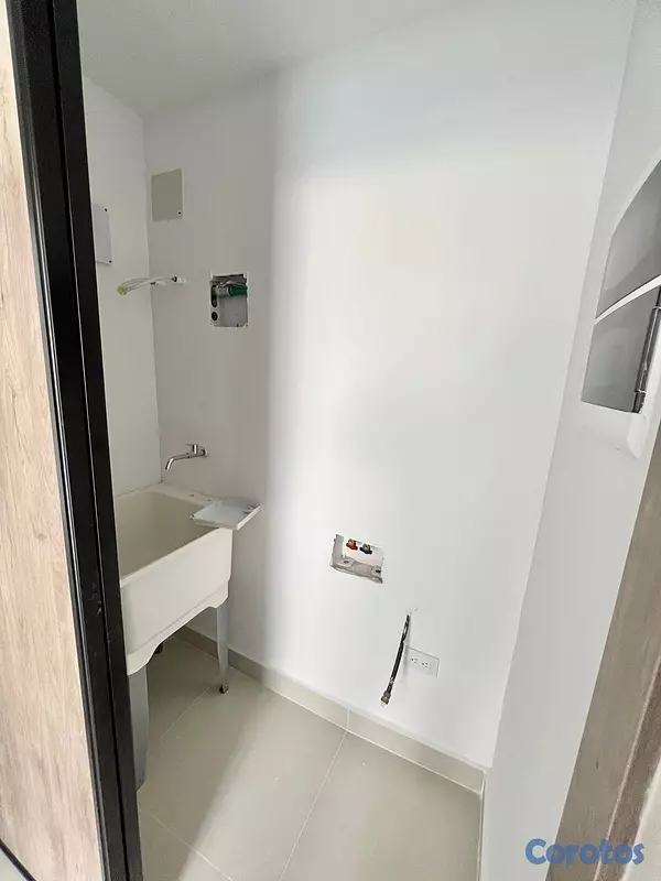 apartamentos - ALQUILO Segundo Piso Con Terraza En Viejo Arroyo H 4