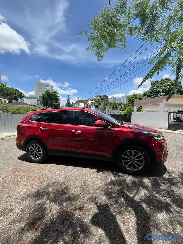 jeepetas y camionetas - Hyundai Santa Fe Sport 2017 en excelente estado -  4