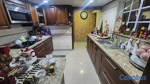 casas - Amplia Casa en Venta – Los Restauradores 8