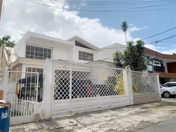 casas - Propiedad comercial en venta  3