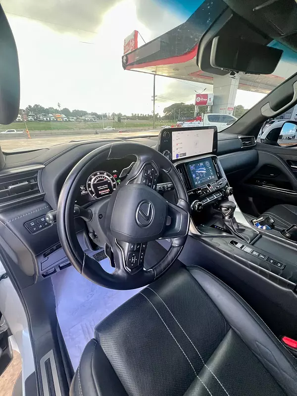 jeepetas y camionetas - lexus LX 600 2022 vip 3