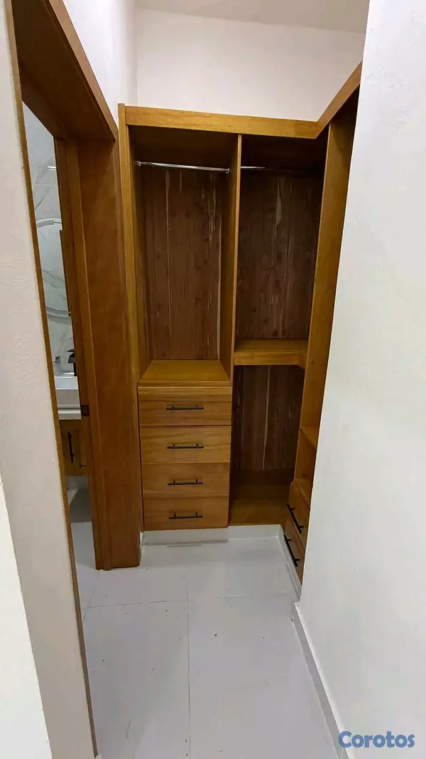 apartamentos - Casa moderna a buen precio en residencial cerrado a 4 minutos de playa  8