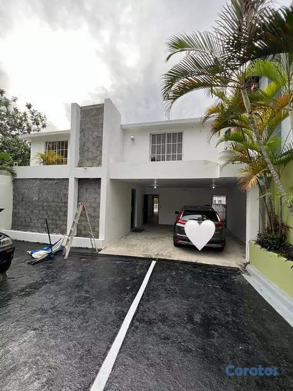 casas - Casa de Dos Niveles en Villa Marina  10