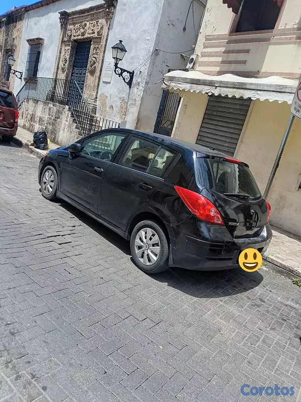 carros - VENDO NISSAN VERSA 2
