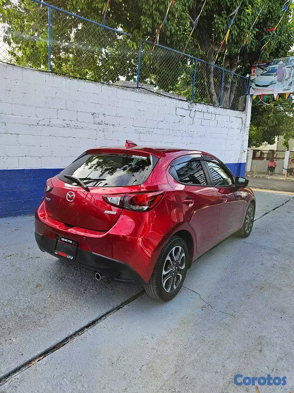 carros - MAZDA DEMIO ROJO 2020 5