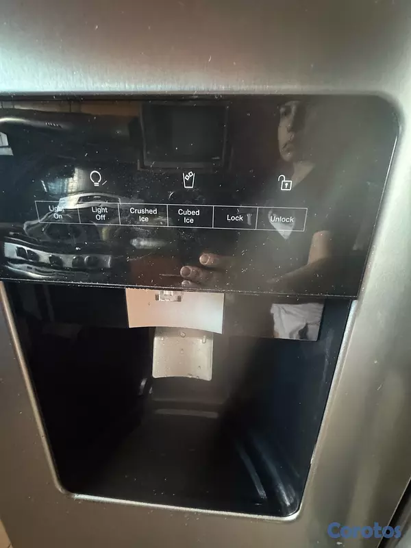 electrodomesticos - De oportunidad por Mudanza  Whirlpool  22 pies con Dispensador de agua y hielo. 2