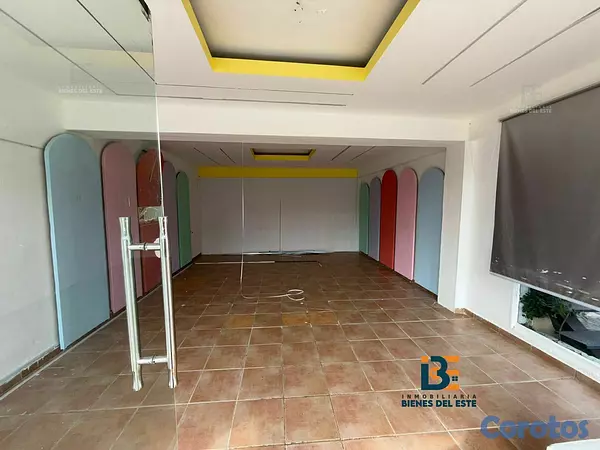 oficinas y locales comerciales - Se Renta Local Comercial en El Centro de la Ciudad