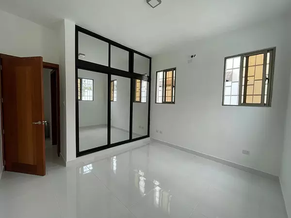 casas - Casa Recion Construidaen Residencial Cerrado, Moca 5