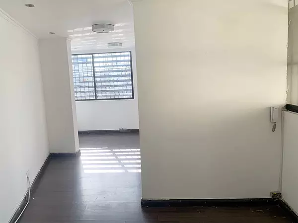 oficinas y locales comerciales - Local céntrico en el millon 2