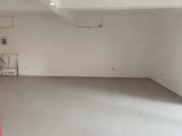oficinas y locales comerciales - Local en primer nivel prados 4