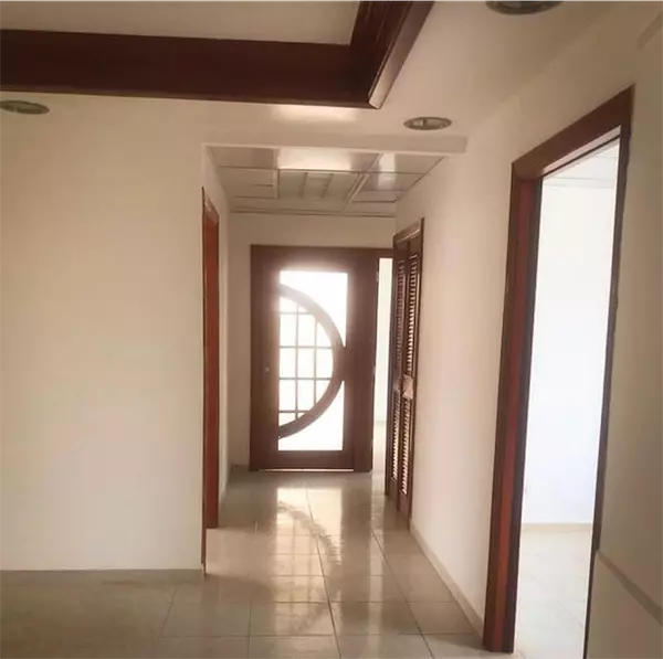 oficinas y locales comerciales - Local céntrico en Piantini 3