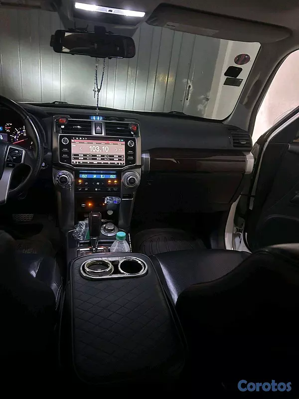 jeepetas y camionetas - Toyota 4runner limited 2015 11