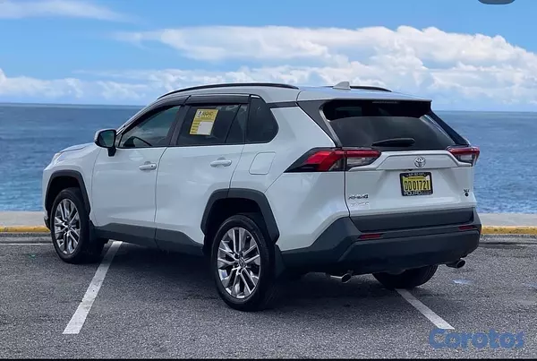 jeepetas y camionetas - Toyota Rav4 XLe Premium  4