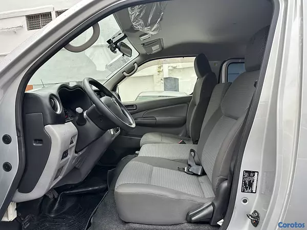 jeepetas y camionetas - Nissan NV350 2019 8