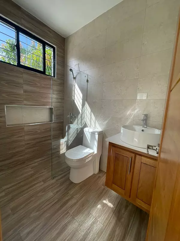 casas - Casa Moderna en Urbanizacion Jardines del Sur 3